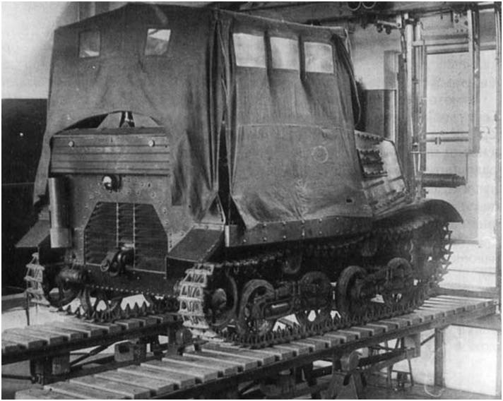 Артиллерийский тягач Т-20 Комсомолец